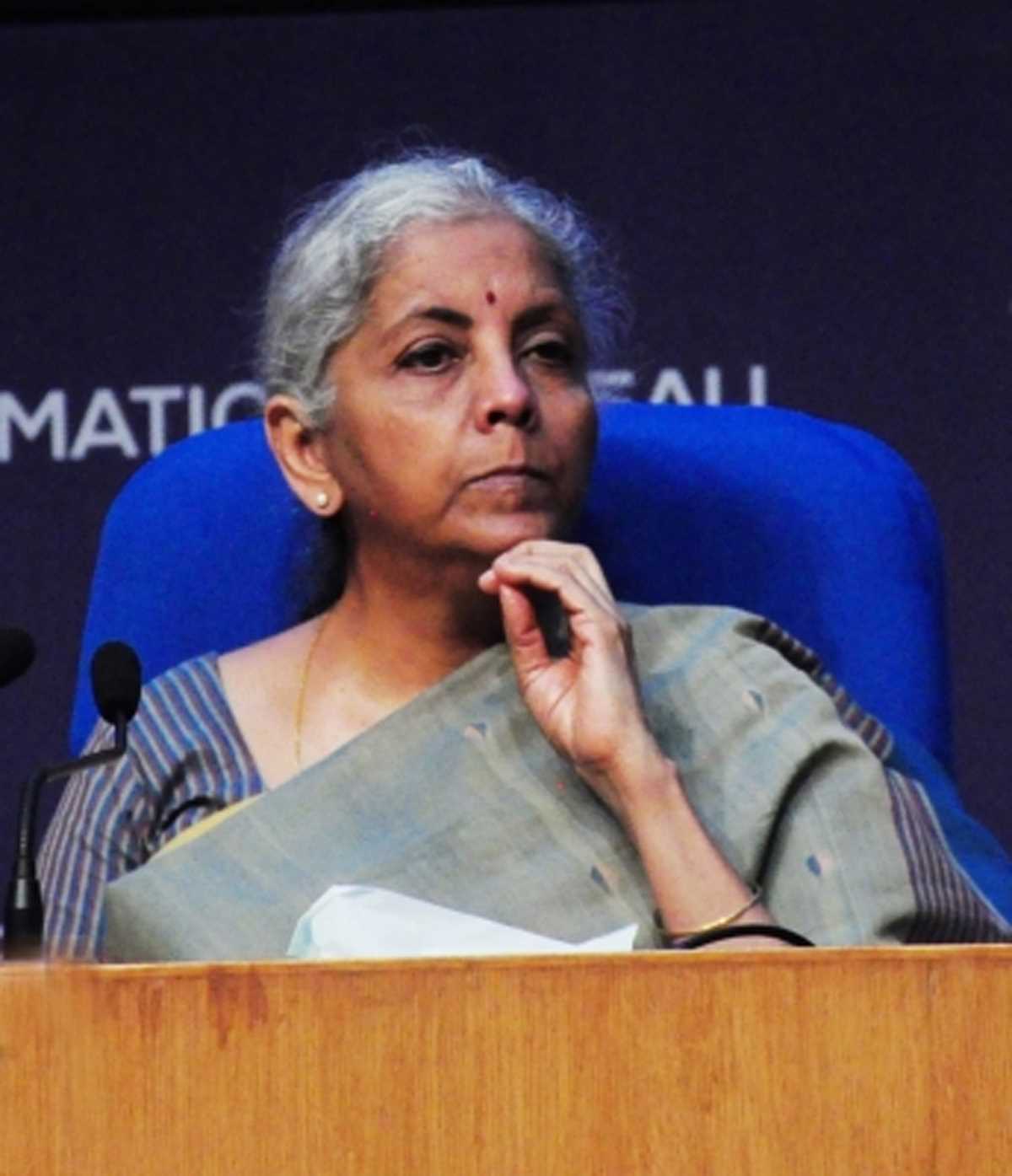 भारत अभी भी सबसे तेजी से बढ़ती अर्थव्यवस्था, मंदी के कोई संकेत नहीं : वित्त मंत्री भारत अभी भी सबसे तेजी से बढ़ती अर्थव्यवस्था, मंदी के कोई संकेत नहीं : वित्त मंत्री